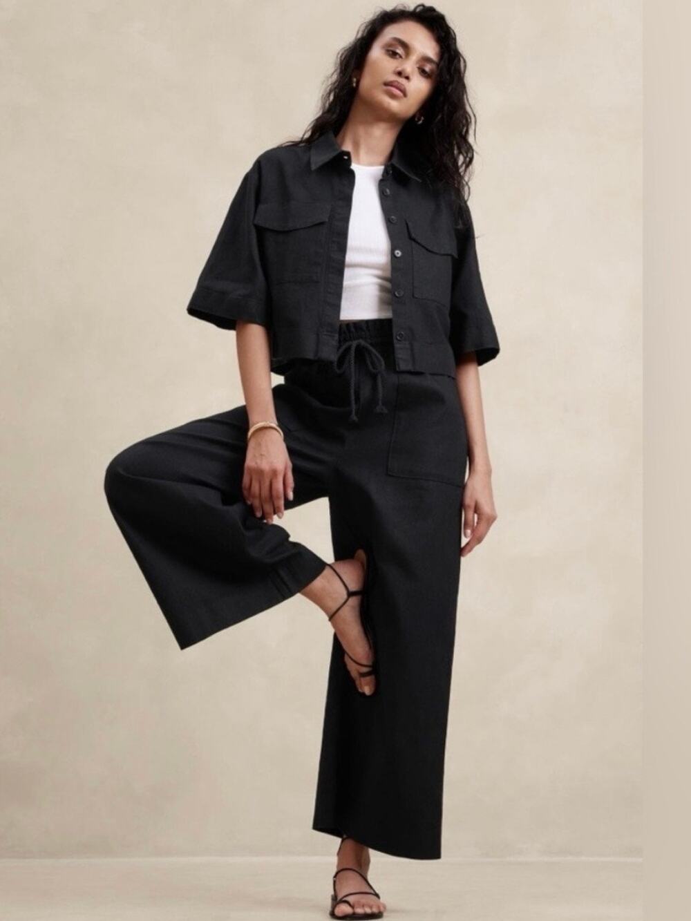 Banana Republic Hemp Cotton Wide Leg Paperbag Pull on Pant Black L